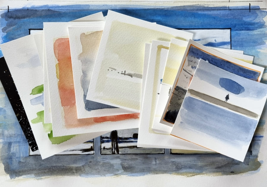 Eine Sammlung von kleinen Aquarellbildern mit verschiedenen abstrakten und minimalistischen Landschaften. Die Bilder zeigen unter anderem Personen, die isoliert vor weiten Wasserflächen stehen. Graphic Novel Artwork